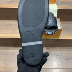 LOUIS VUITTO_N PORTOFINO PREMIUM LEATHER SLIDE