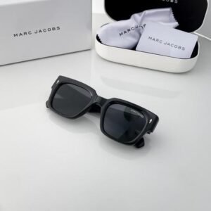 MARC JACOBS BLACK 11-26