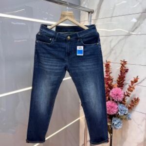 Gucc i Dark shade imported lycra slim fit ankle lenght hyperflex denim with Metal Logo 3128