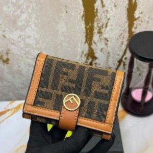 Fendi_Zucca_Print_Premium_Tri-Fold_Wallet_(9983-2_Caramel)